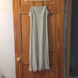 Spaghetti strap, floral dress.